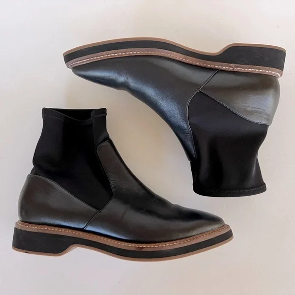 Cole Haan The Go-To Chelsea Boots in Neoprene and Leather, Black, size 6.5B - Picture 12 of 13